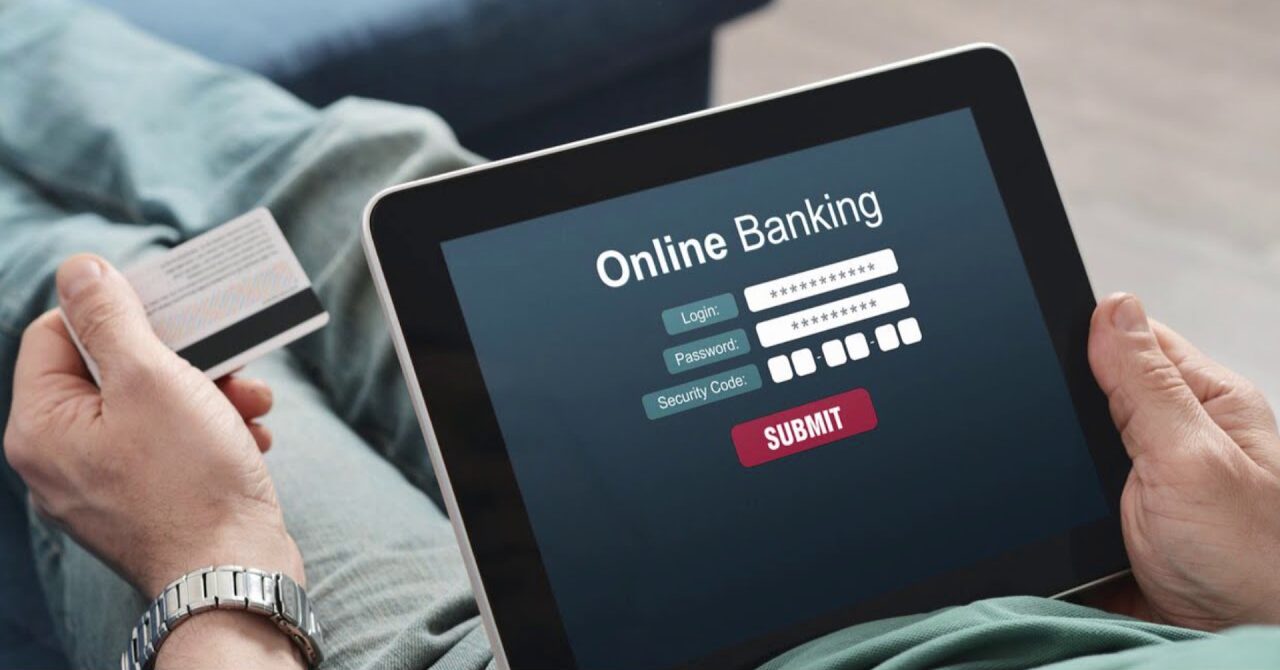 Как безопасно пользоваться онлайн-банком за границей